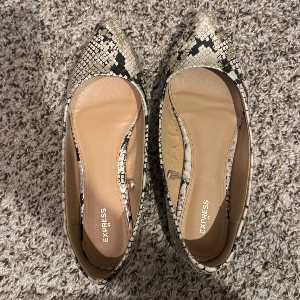 Express Snakeskin Patterned Pointed Toe Women's F… - image 2